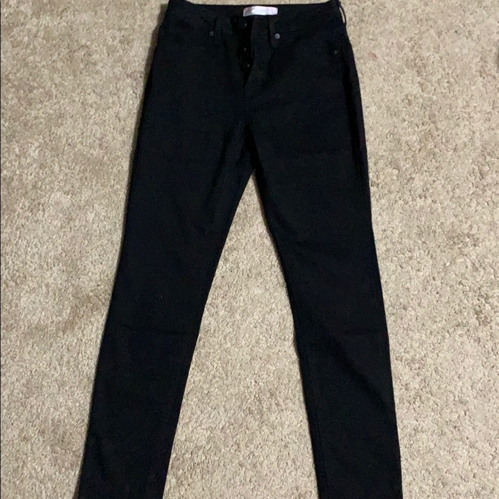 No Boundaries Skinny jeans high waisted button up